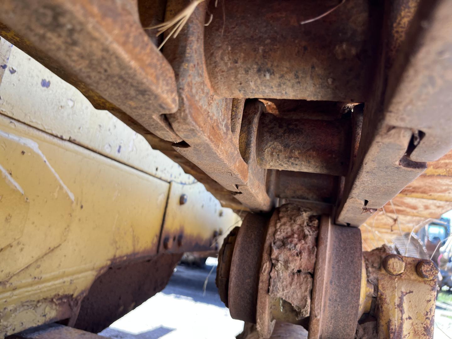 ./imagenes/INVOICE/2019/17075/TAPADOR FRONTAL CATERPILLAR D6D (6).JPG